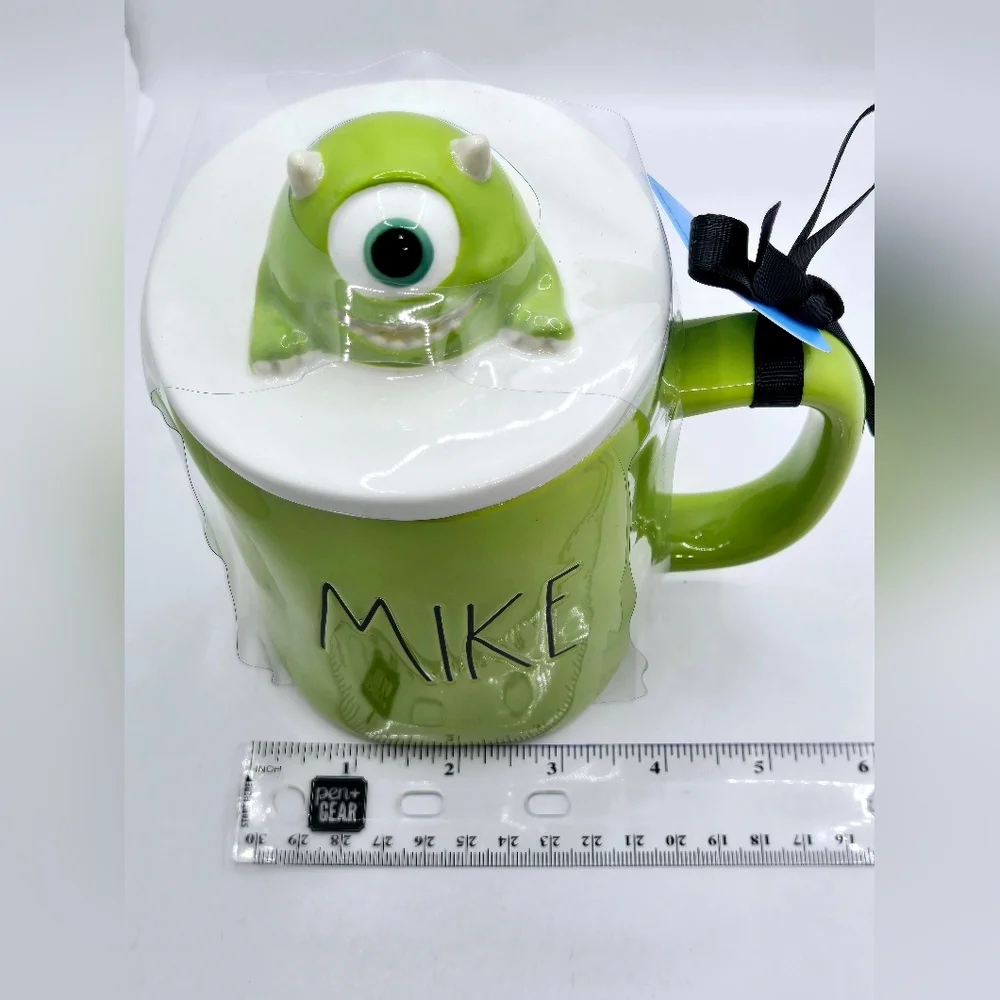 Rae‎ Dunn Disney Pixar Monsters Inc Mike Wazowski Green Mug w/ Lid Topper